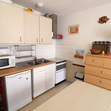 Confortable 3/4 Pers, 100m Plage, Parking Prive Au Grau-du-roi - Fr-1-307-20 Apartment